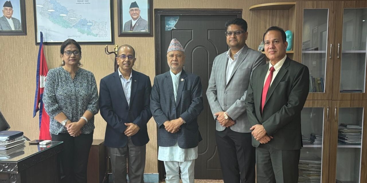 नवनिर्वाचित सिएनआई पदाधिकारी र शिक्षा मन्त्रीबीच छलफल