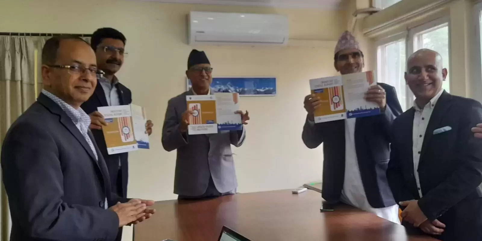 उद्योगहरुको आयको बृद्धि दरमामा व्यापक गिरावट, ब्याजदरमा बृद्धि, उत्पादन क्षमतामा ह्रास