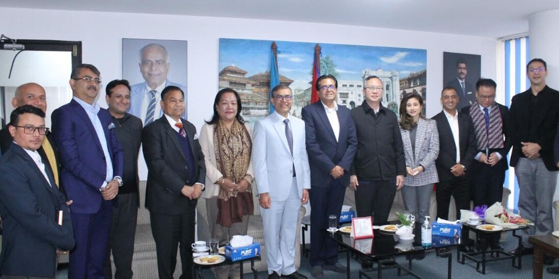 नेपाल उद्योग परिसंघ र चिनियाँ राजदूतबीच लगानी एवं व्यवसायिक सम्बन्ध विस्तारमा छलफल, लगानी सम्मेलनमा लगानीकर्ताको समूह ल्याउन अध्यक्ष अग्रवालको आग्रह