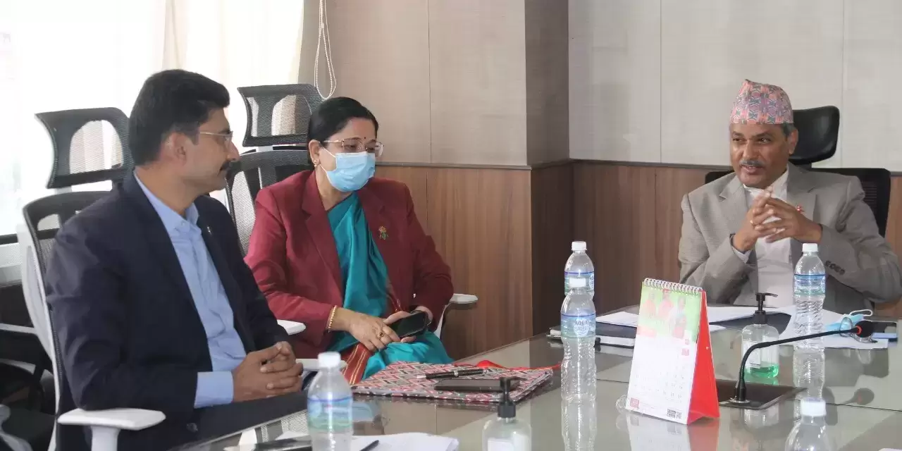 उत्पादनमुखी, प्राथमिकता प्राप्त क्षेत्रमा लगानी विस्तार गर्ने गरी मौद्रिक नीति ल्याउन गभर्नरसमक्ष सुझाव
